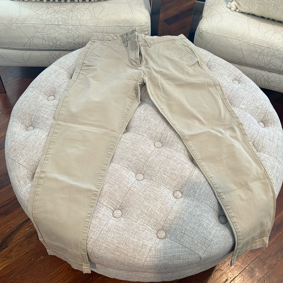 GAP broken in straight khakis - Picture 1 of 4